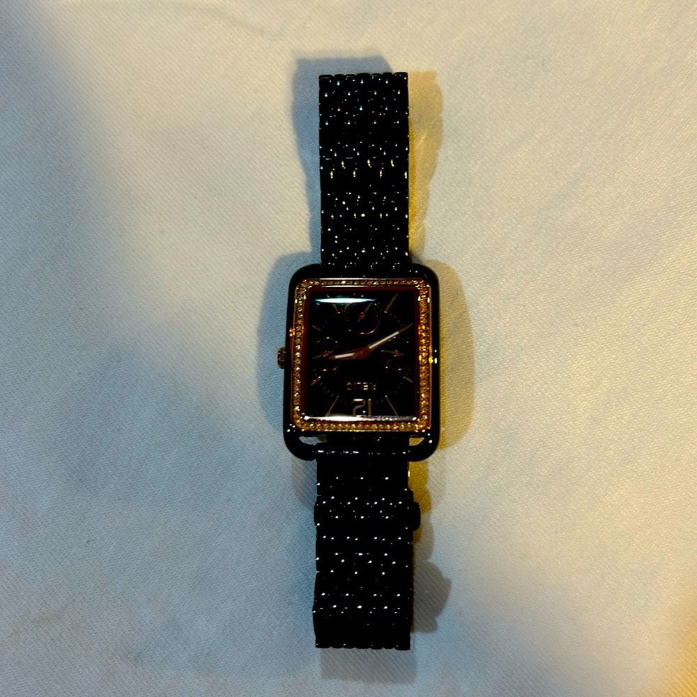 RELIC BLACK STAINLESS STEAL WATER RESISTANT LADIES WATCH IN GREAT CONDITION !!!